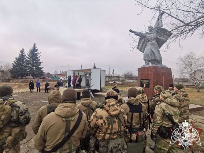 THE ROSGUARDSMEN HONORED THE HEROES OF THE GREAT PATRIOTIC WAR IN THE LUGANSK PEOPLE'S REPUBLIC