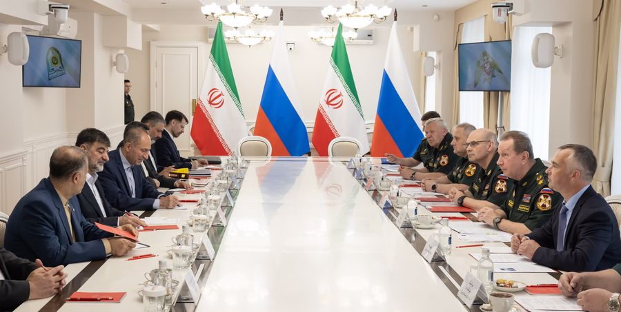 THE DIRECTOR OF THE ROSGUARD VIKTOR ZOLOTOV HELD A WORKING MEETING WITH THE COMMANDER-IN-CHIEF OF THE LAW ENFORCEMENT FORCES OF THE ISLAMIC REPUBLIC OF IRAN